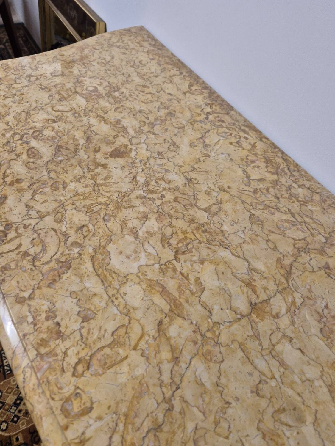 Louis XV style chest of drawers painted with flowers, Italian manufacture