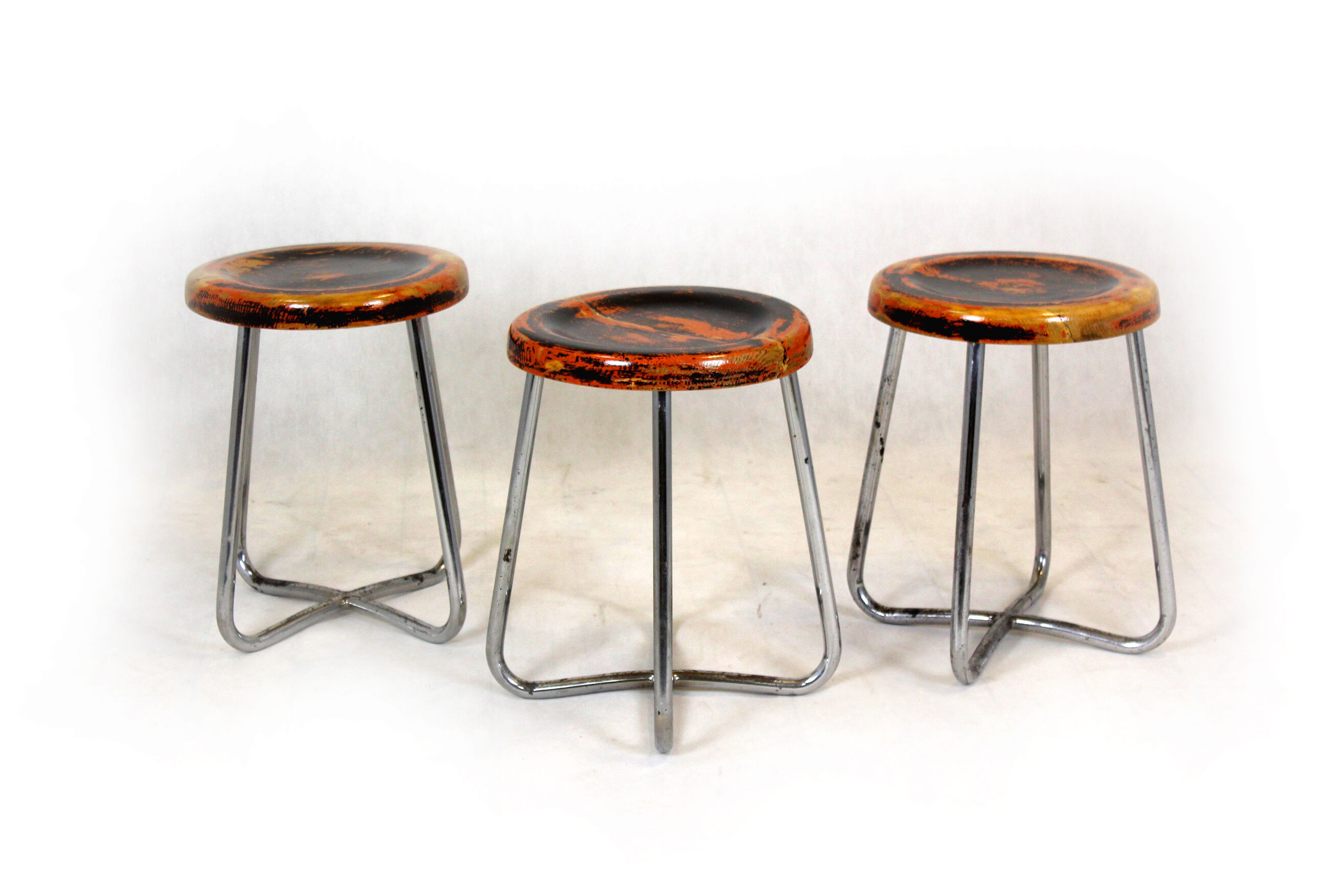 Ensemble de 3 tabourets en acier tubulaire chromé Bauhaus par Robert Slezak, années 1930