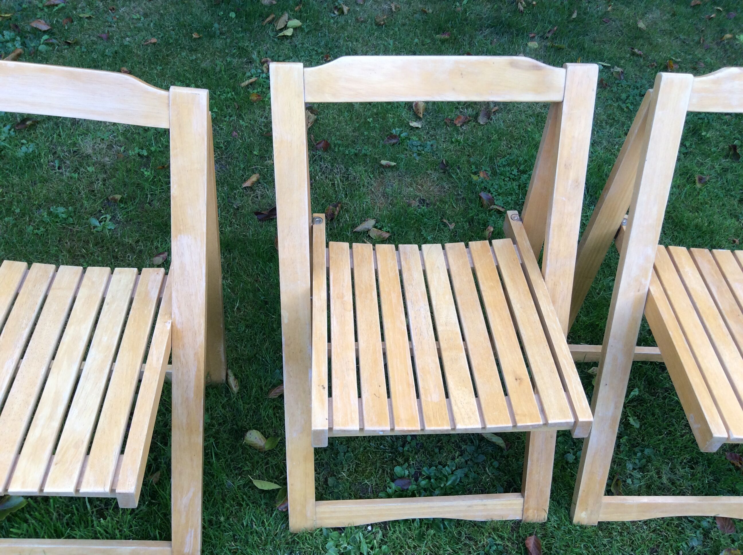 Series of 4 folding chairs
