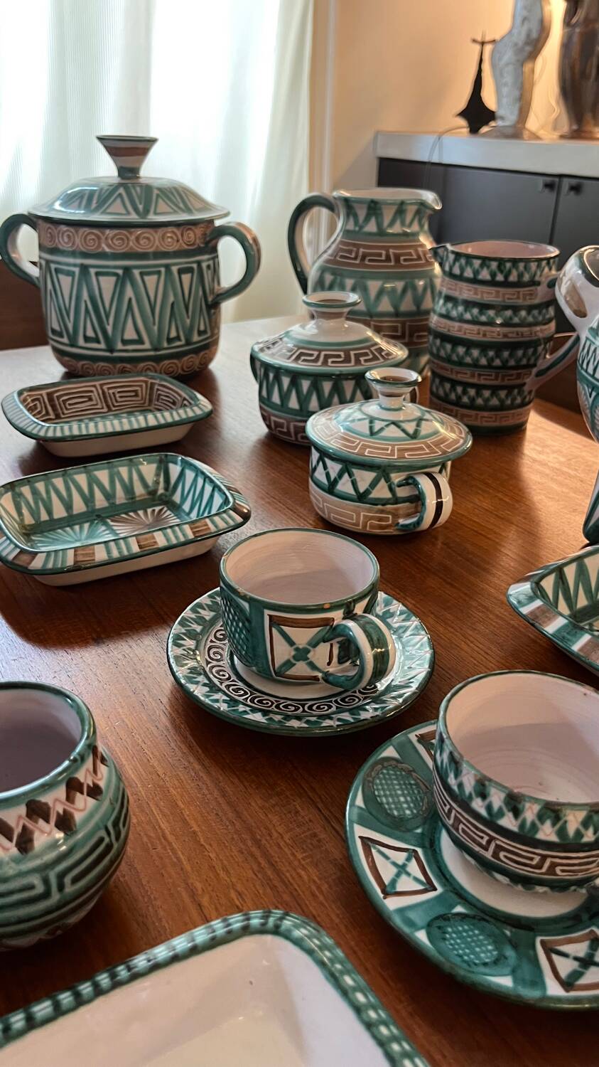 Ceramic service set signed by Robert Picault