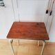 Bureau d'école en bois et métal