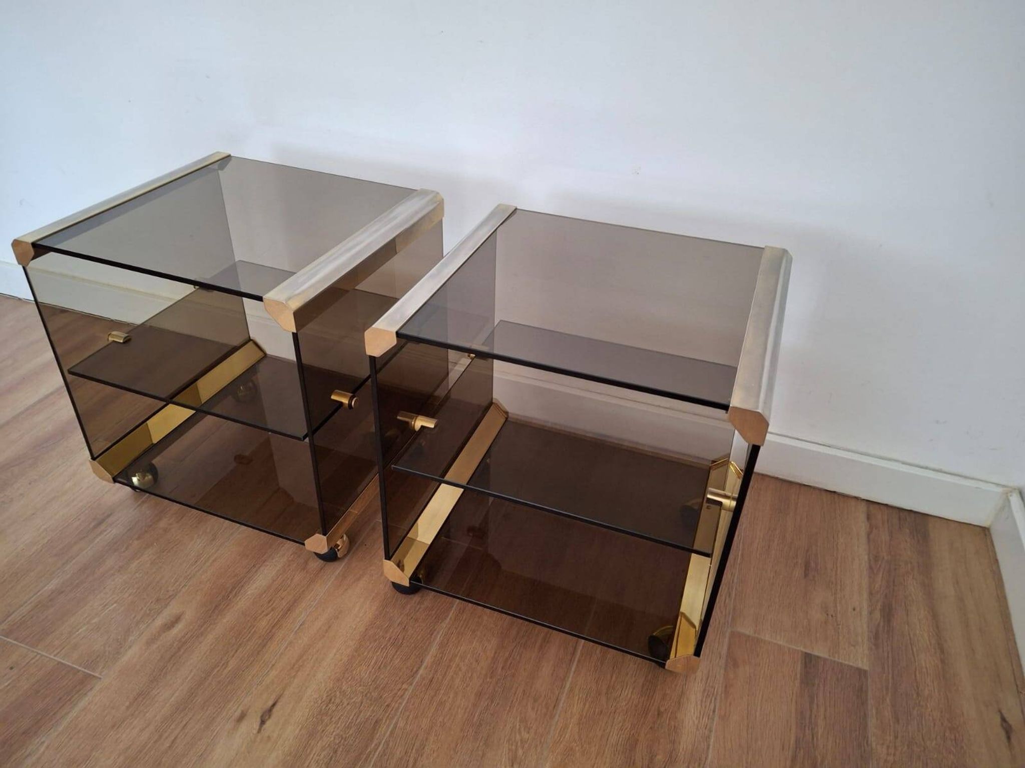 Paire de tables d'appoint italiennes, années 1970