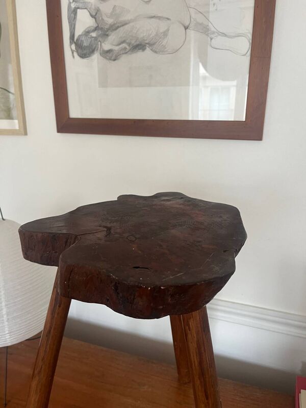 Tabouret tripode brutaliste  ancien