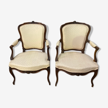 Pair of armchairs style Louis XV beige