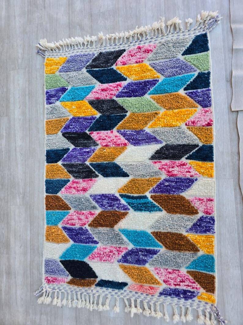 Colorful Moroccan wool rug 250cm x 150cm