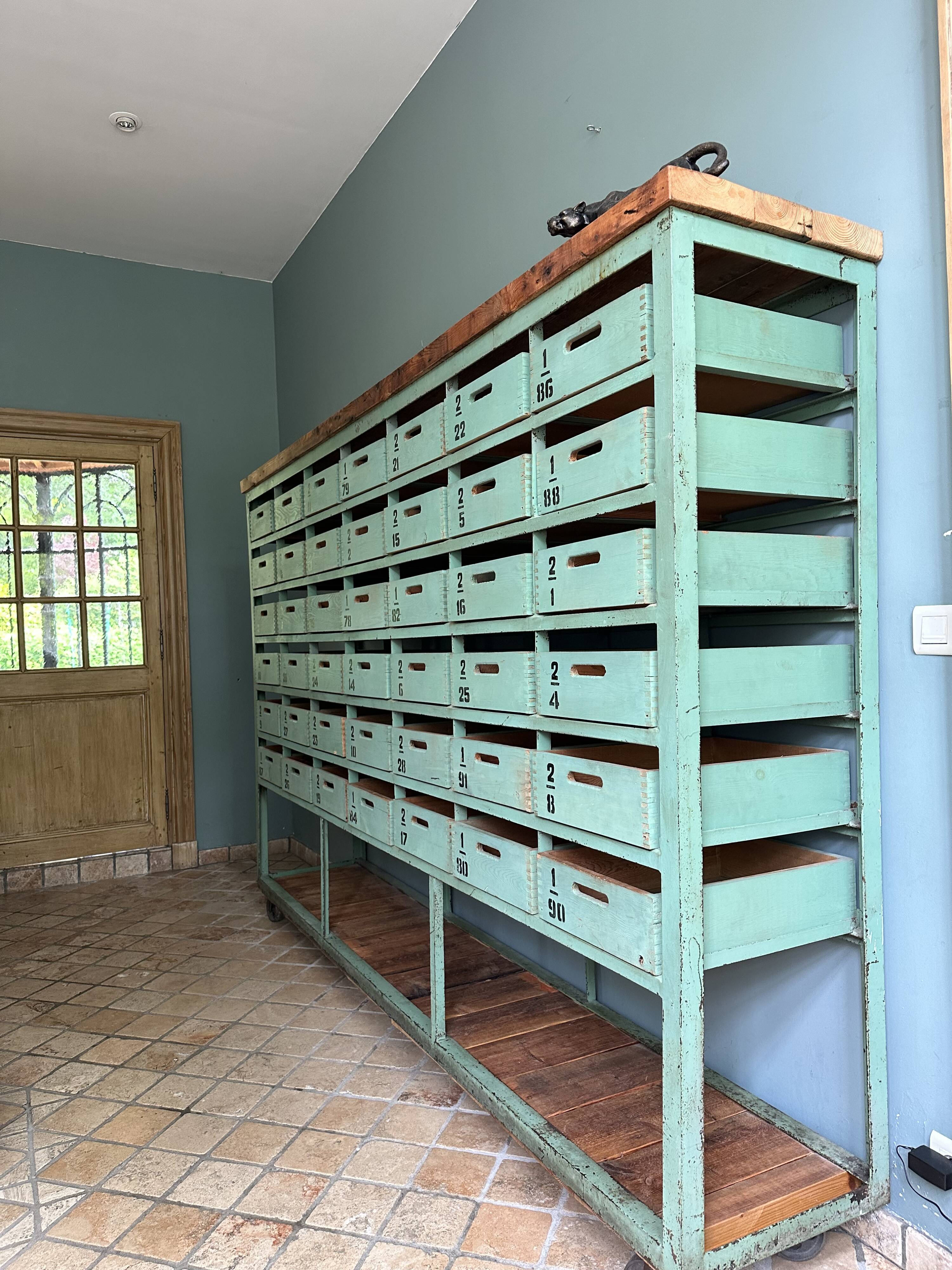 Meuble de métier industriel bois et métal