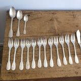 Set de 12 fourchettes & 12 couteaux à poisson en métal argenté