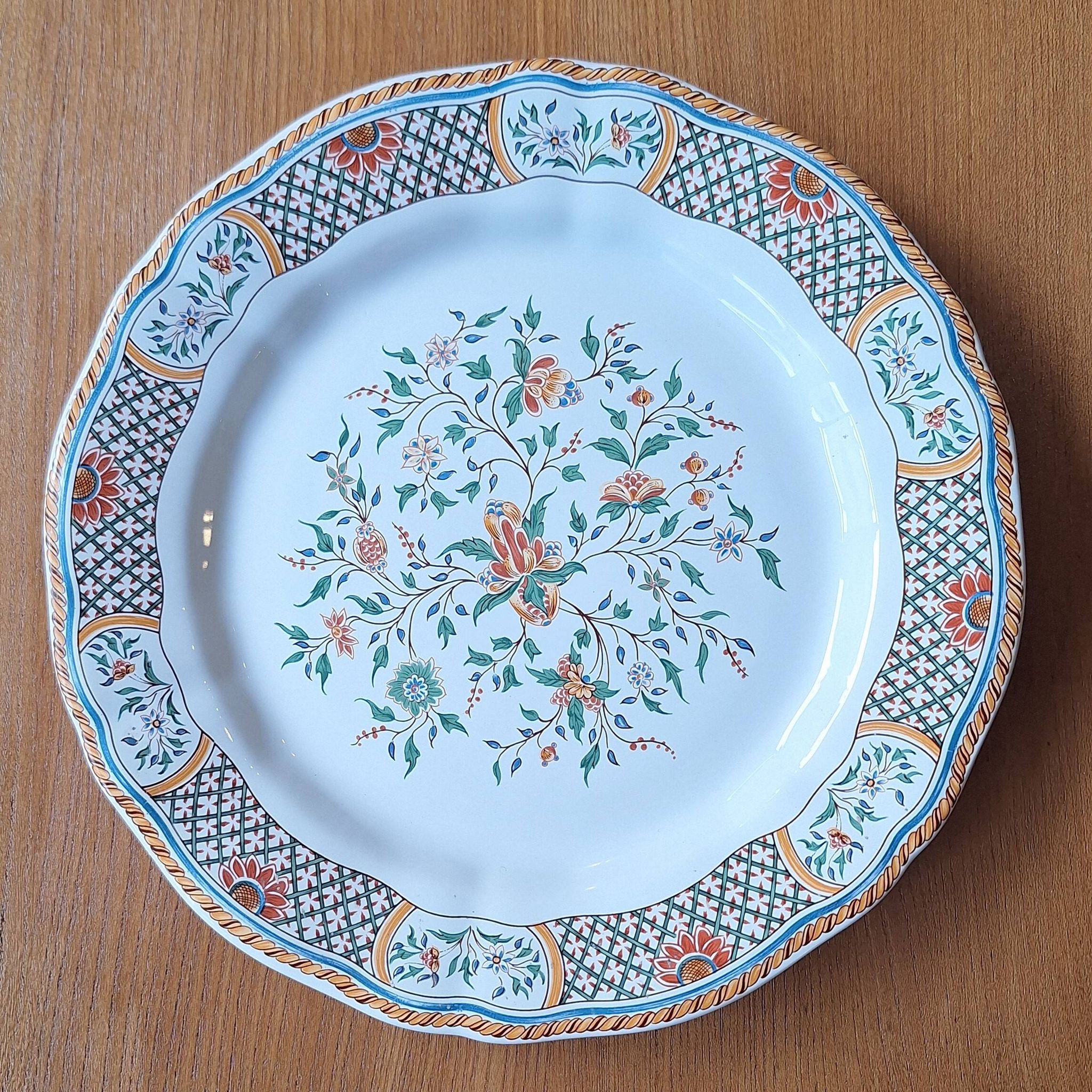 Gien earthenware plate "Rouen au Sainfoin"