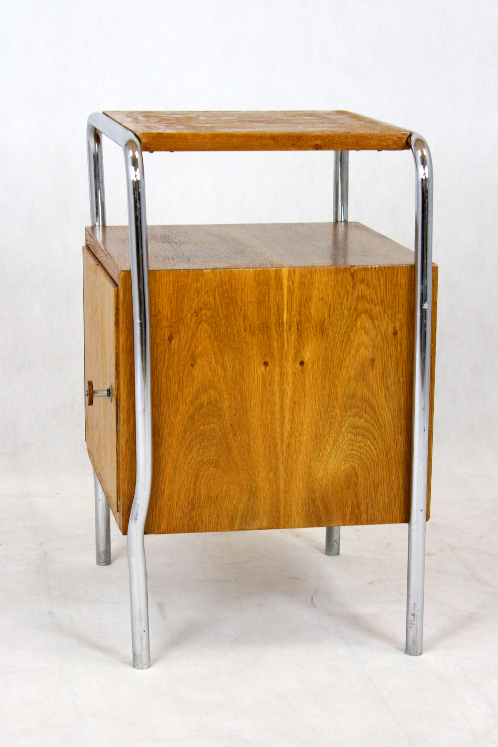 Bauhaus bedside table in chromed tubular steel, 1940s