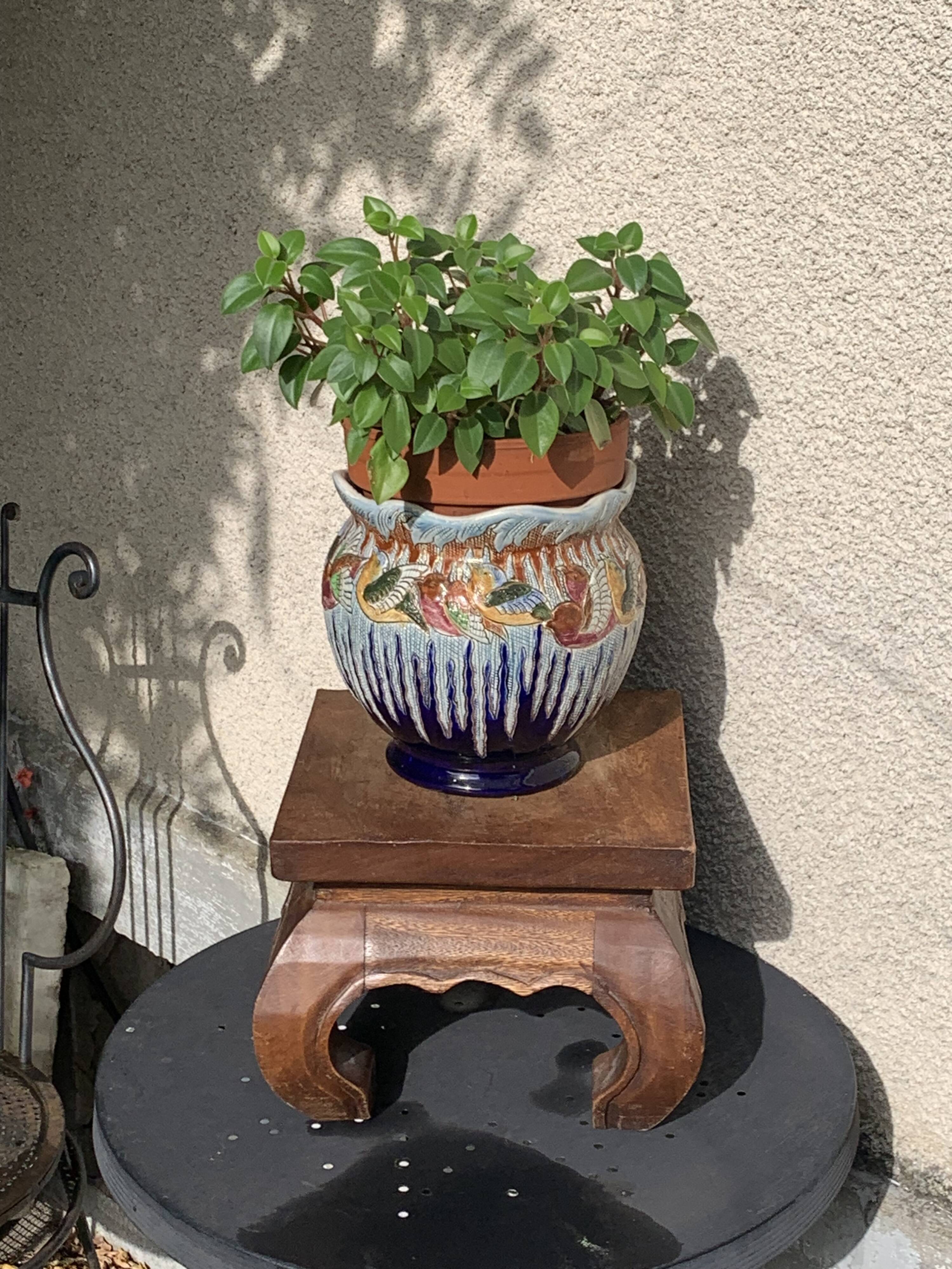 Plant holder, wooden saddle, old base