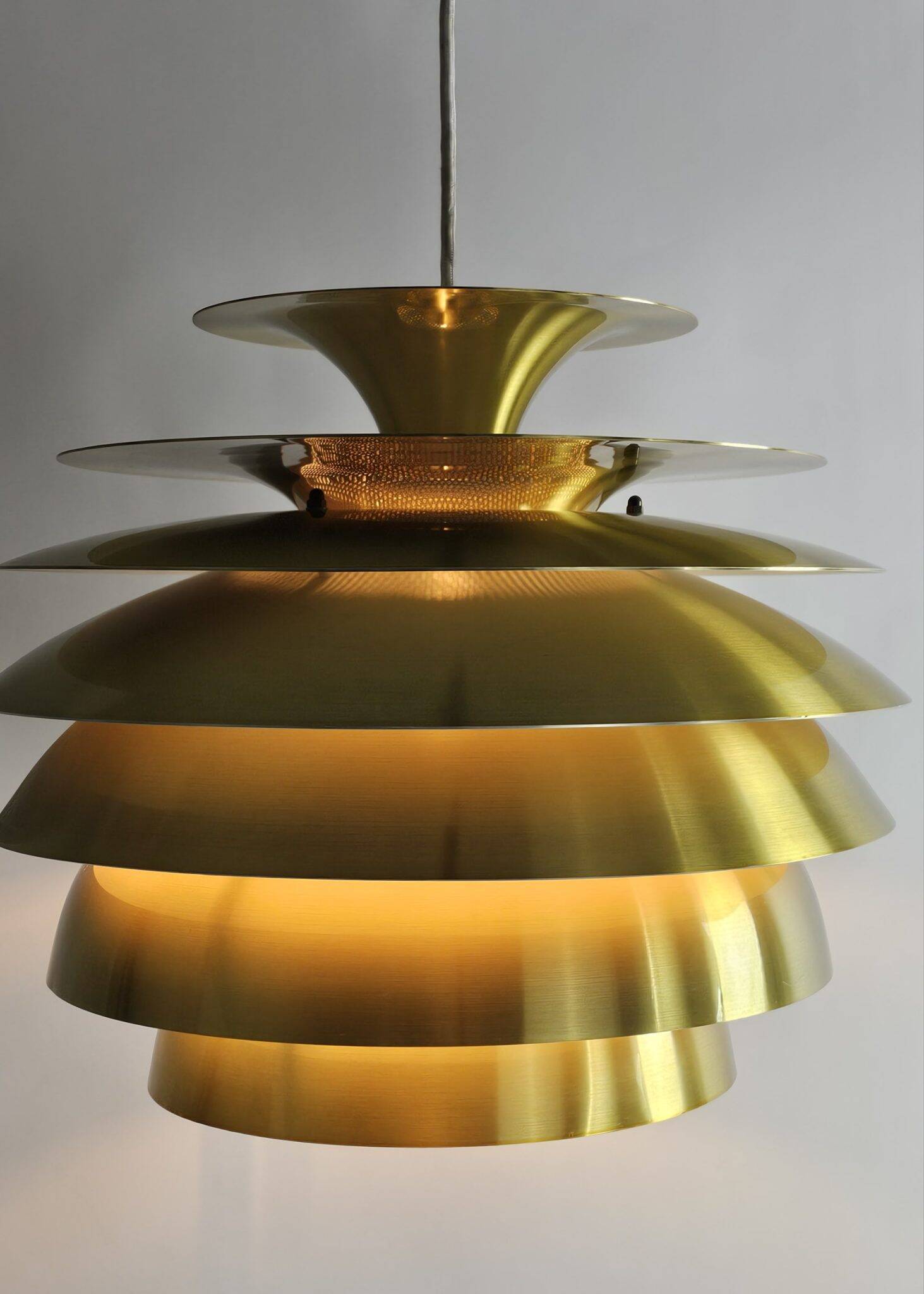 Lampe à échelle en laiton modèle Barcelone de Bent Karlby