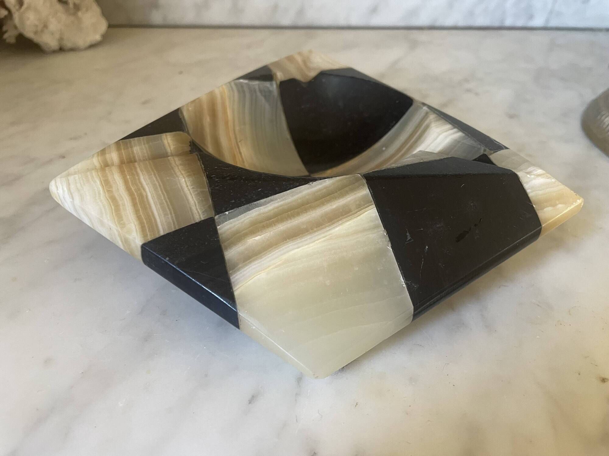 Cendrier, vide-poche hexagonal vintage en onyx et marbre