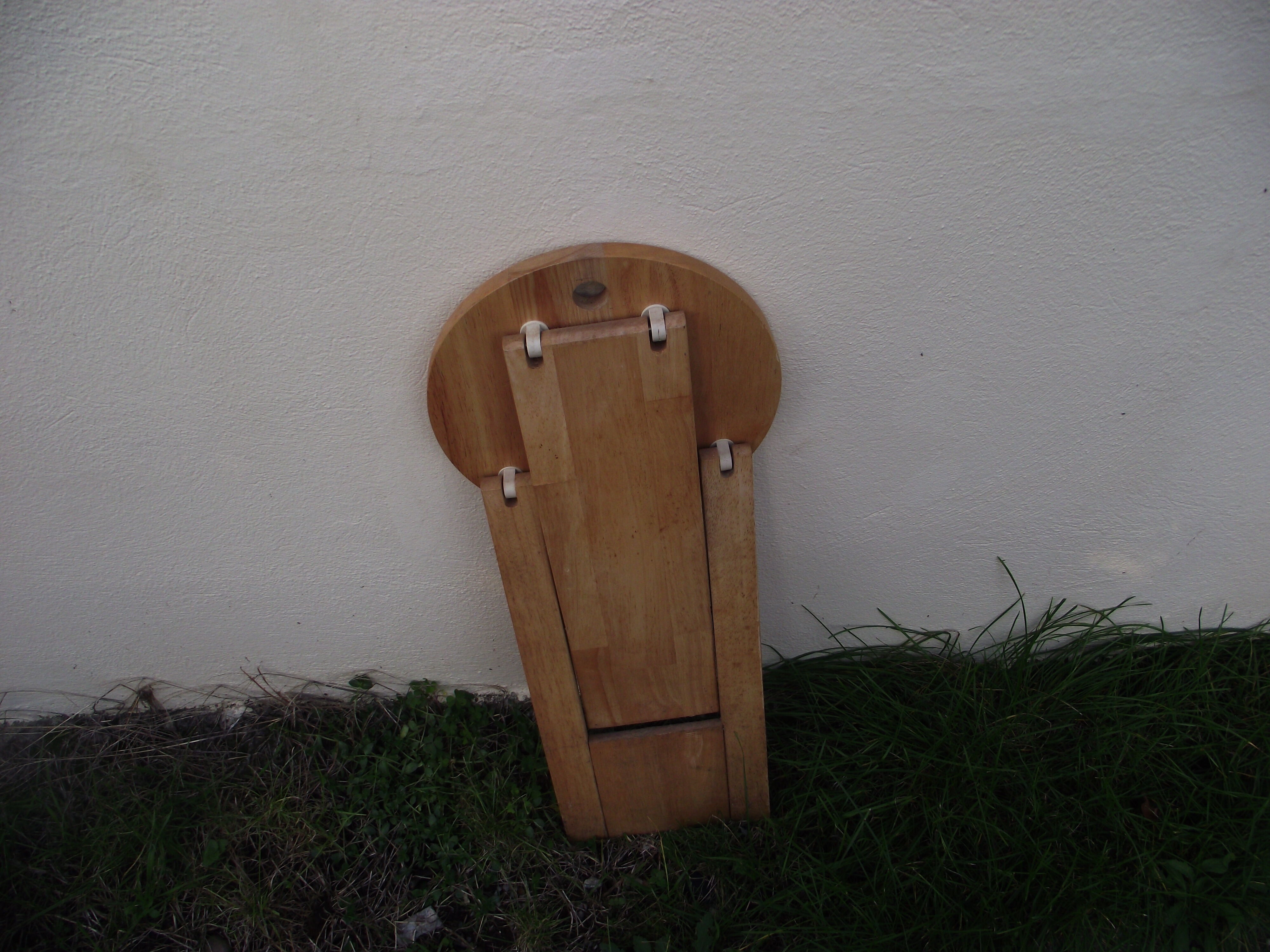 Roger Tallon's Suzy folding stool