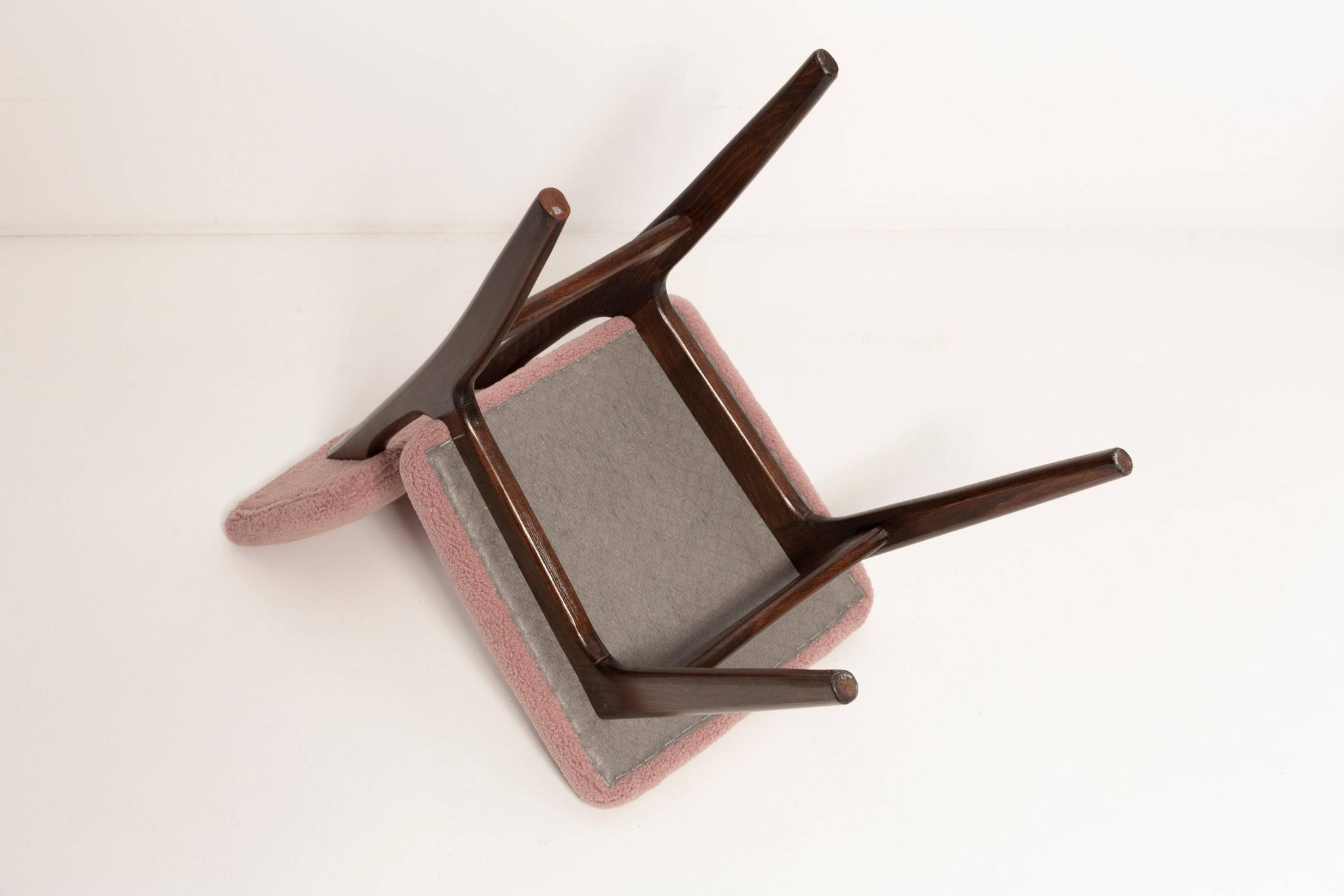 "Butterfly" dining chair in pink boucle, Europe, 1960s