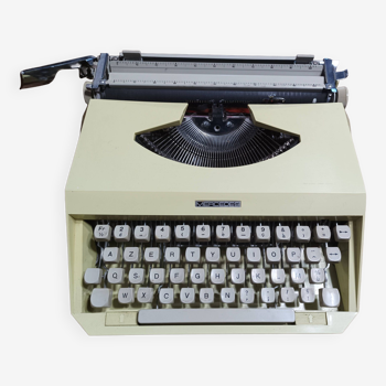 Mercedes Vintage Typewriter Lime Green