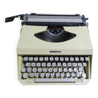 Machine à écrire Mercedes Vintage Vert anis