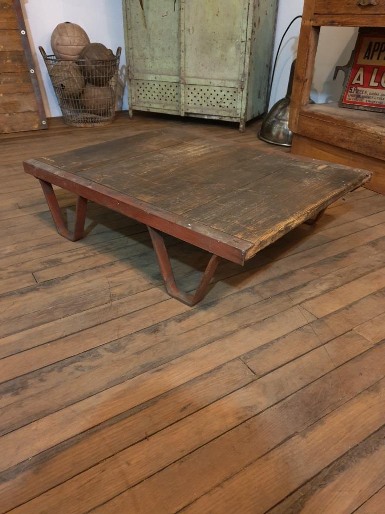 Factory pallet coffee table industrial table