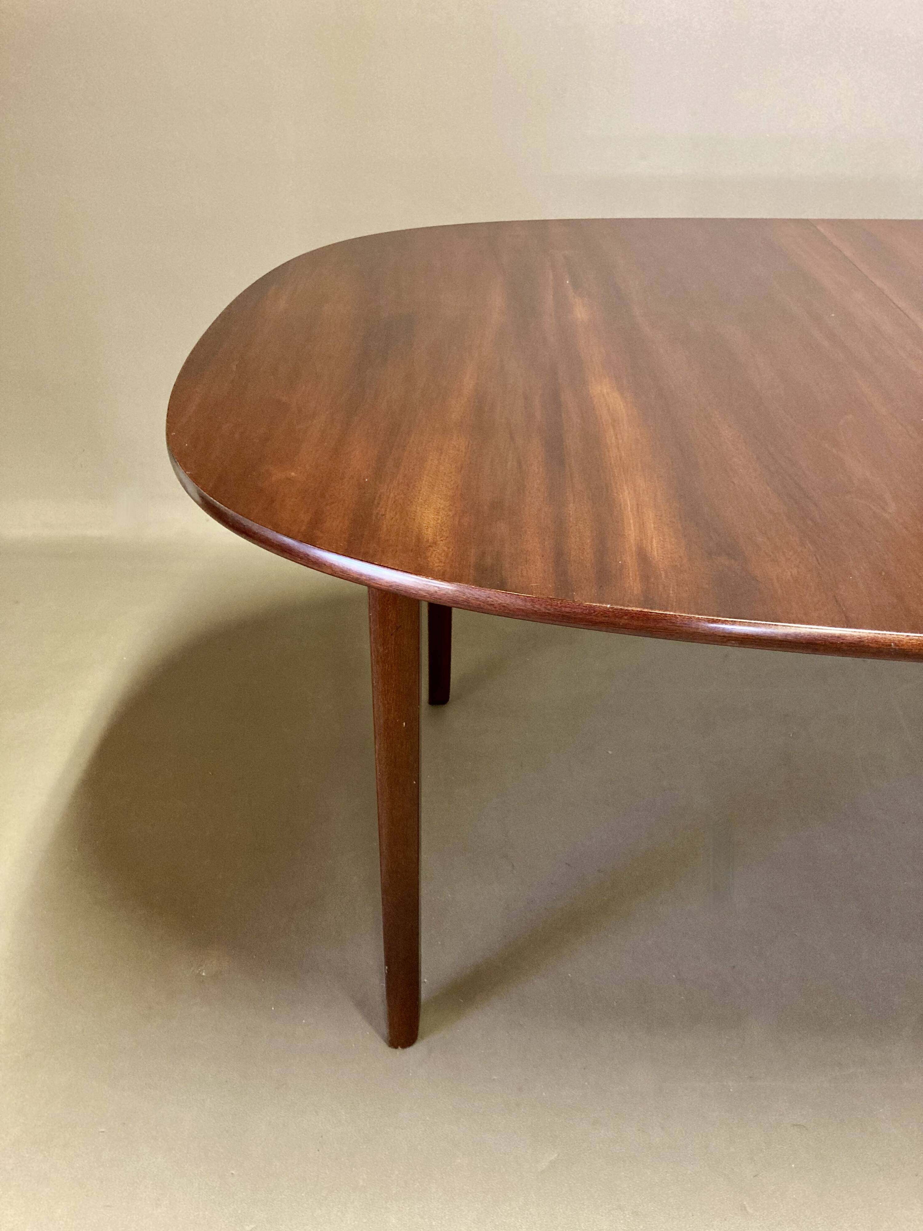 Rosewood high table Scandinavian design "Ole Wanscher" 1950.