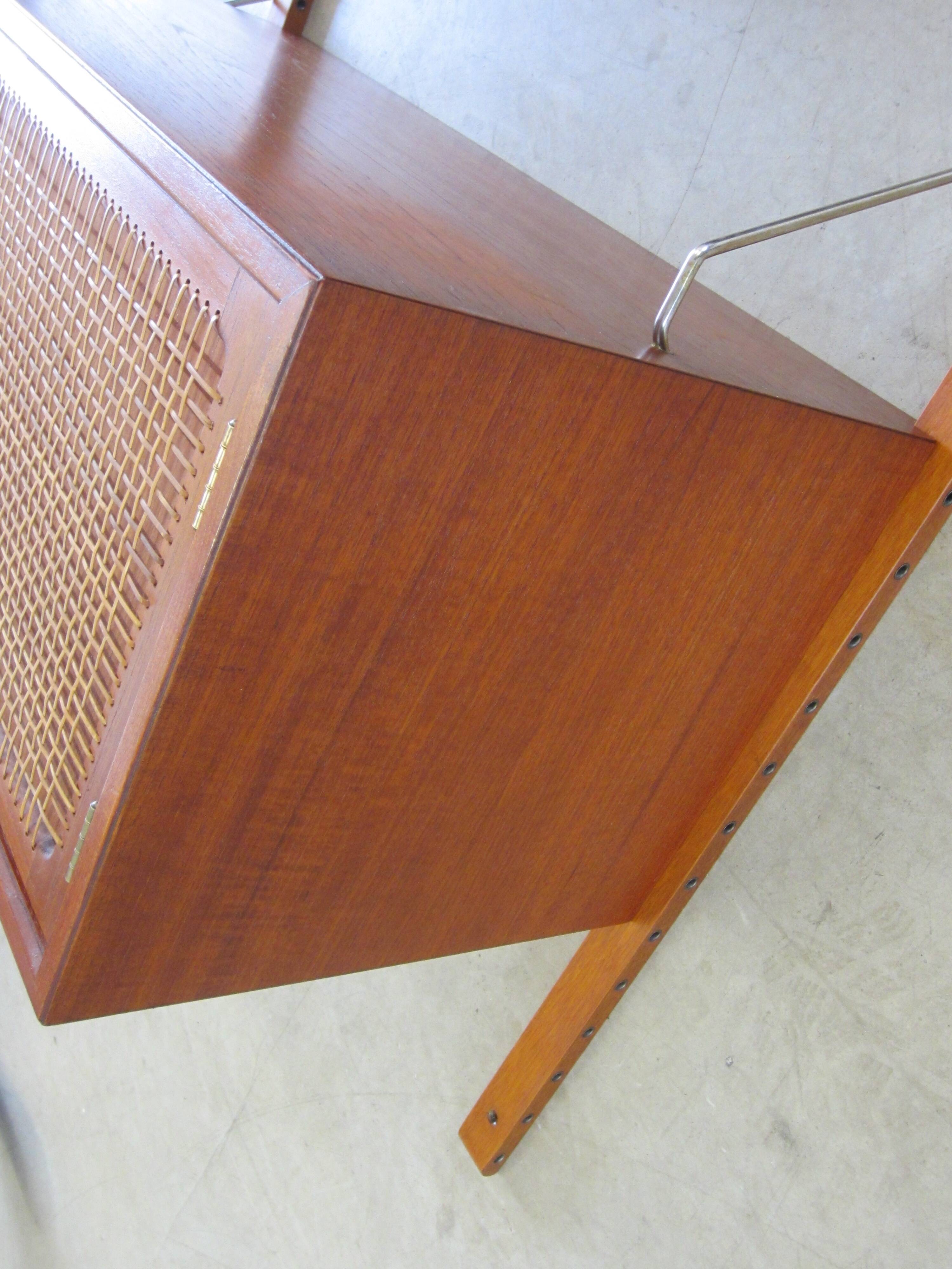 Système d'étagères modulable scandinave par Poul Cadovius pour Gustav Bahus