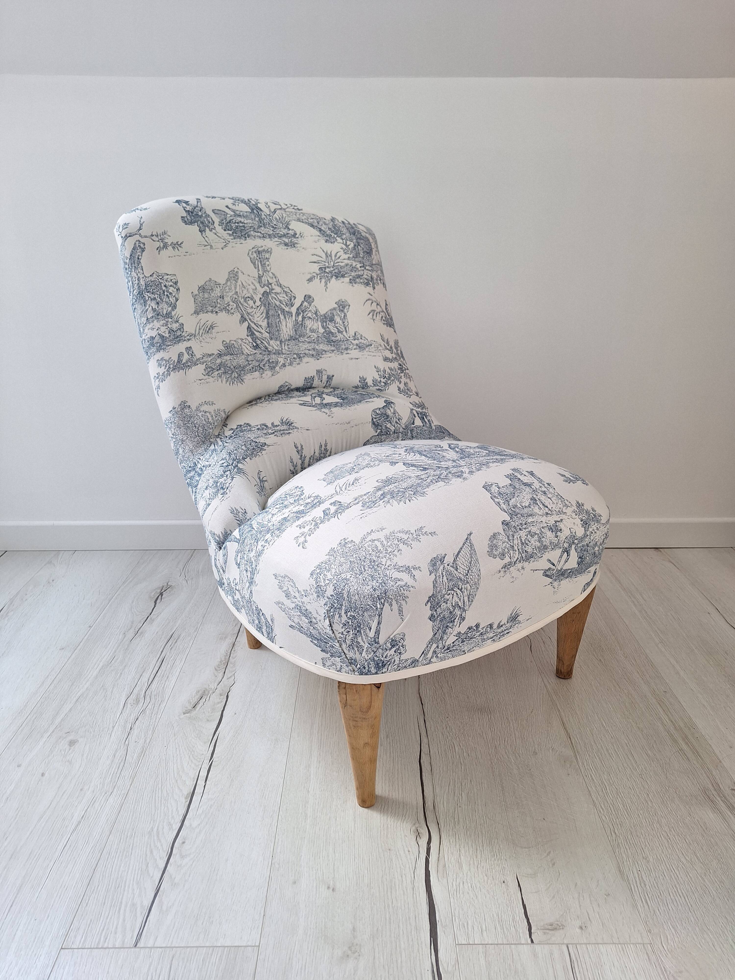 Blue toile de Jouy toad armchair