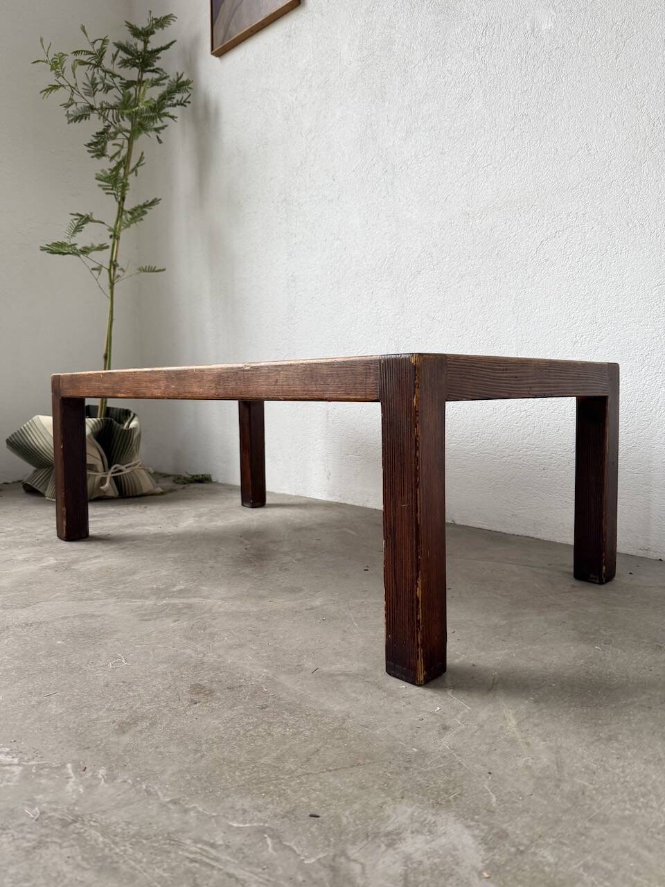 Dyem ceramic coffee table