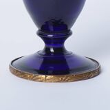 Vase bleu en verre