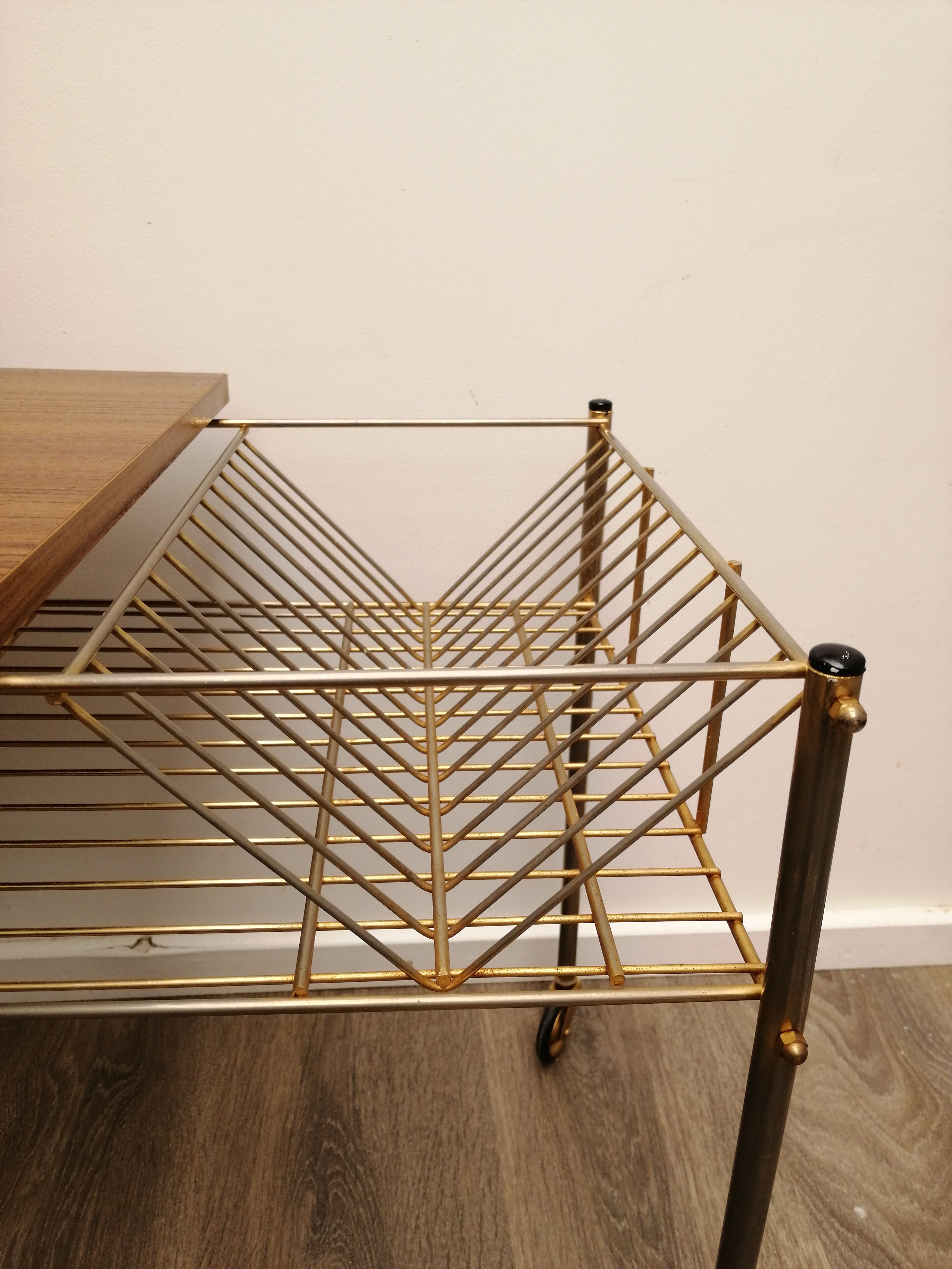 Desserte range vinyls