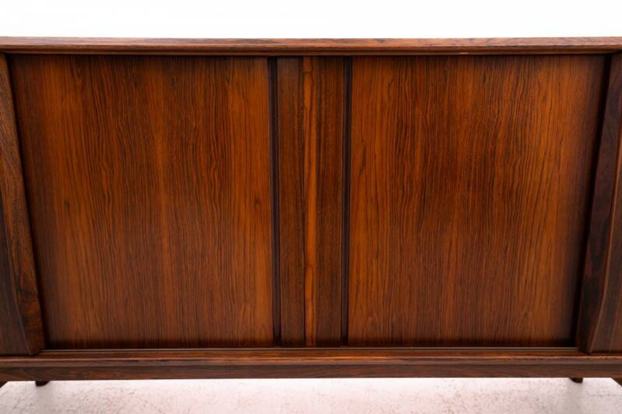 Buffet commode des années 1960, Danemark. Après rénovation.
