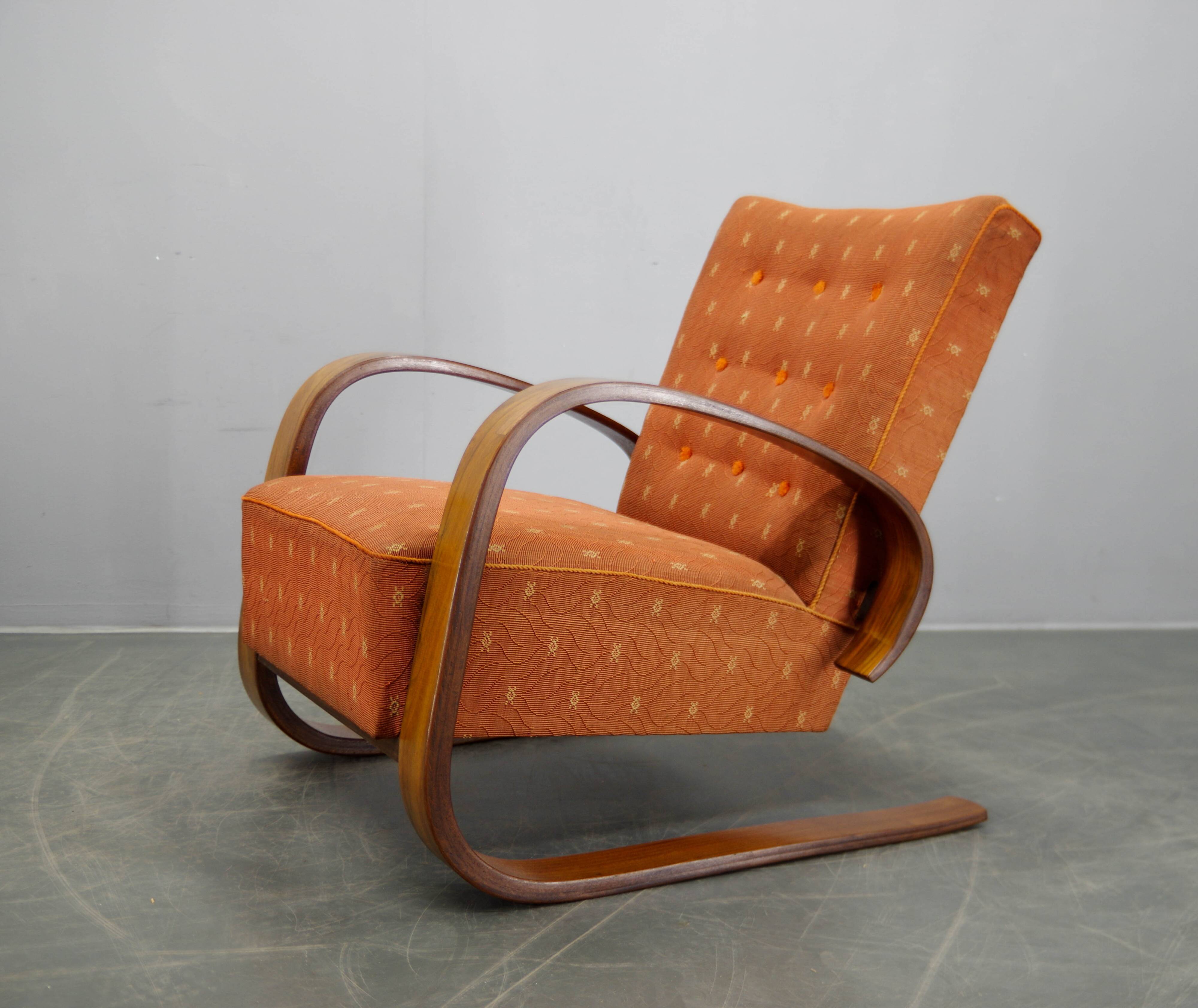Tank Armchair by Miroslav Navratil, Laminated Bentwood, 1930s