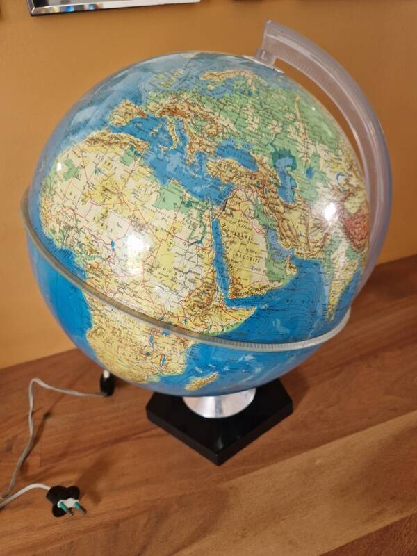 Illuminated globe, world map by Grange Batelière in Paris - 1970