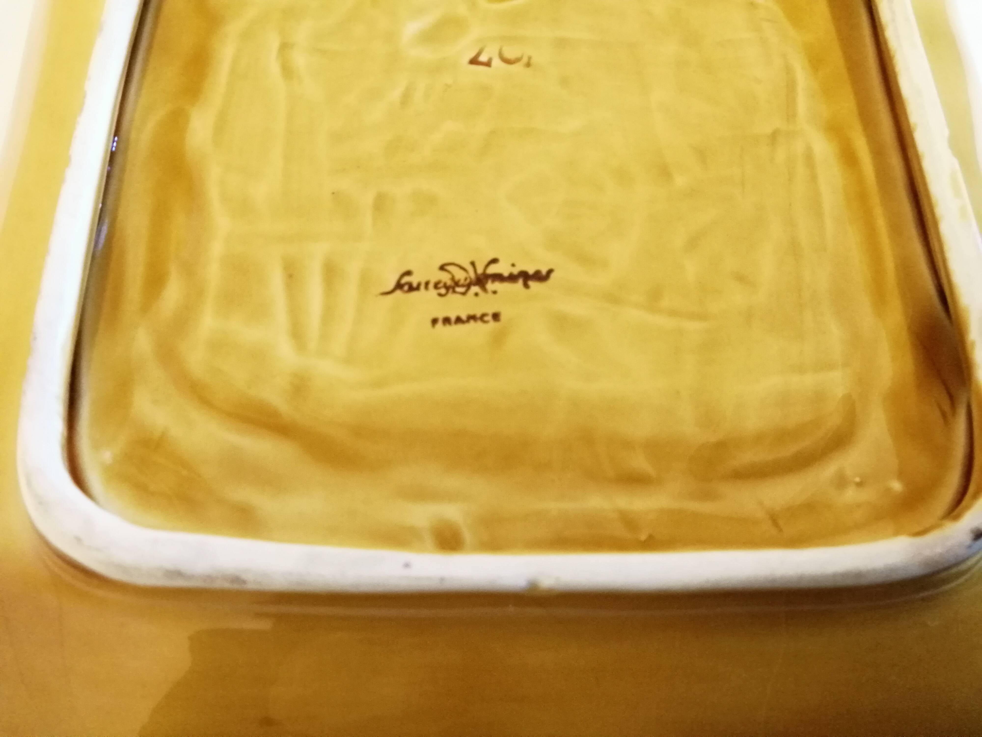 Old Dish, Barbotine fruit bowl