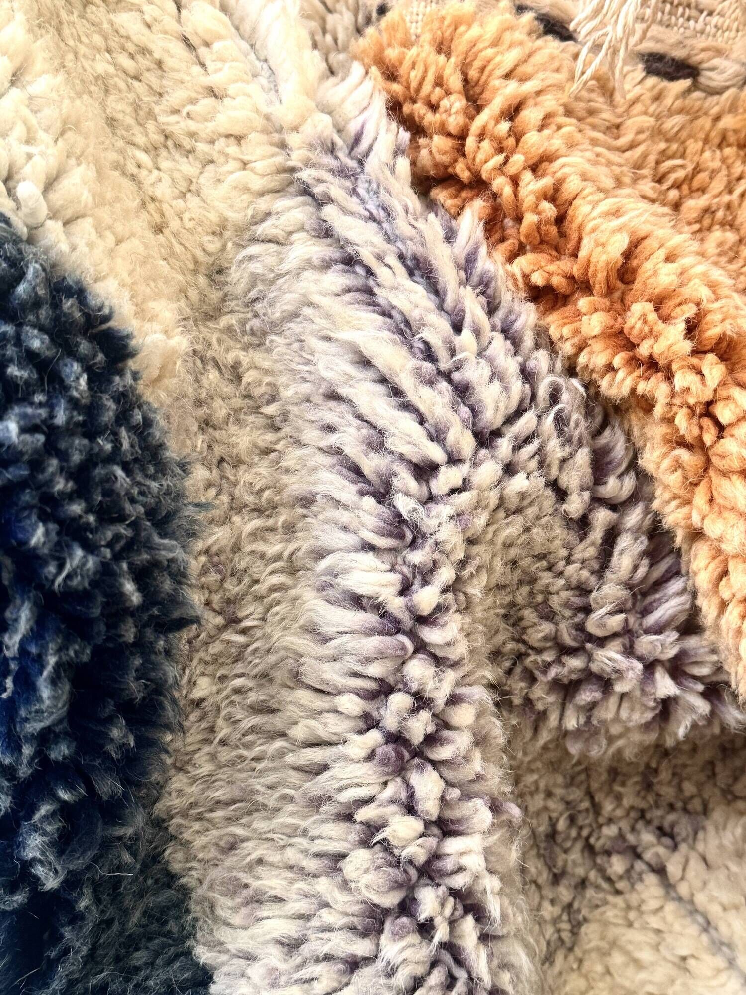 Thick vintage Berber rug, 100% handwoven sheep wool.