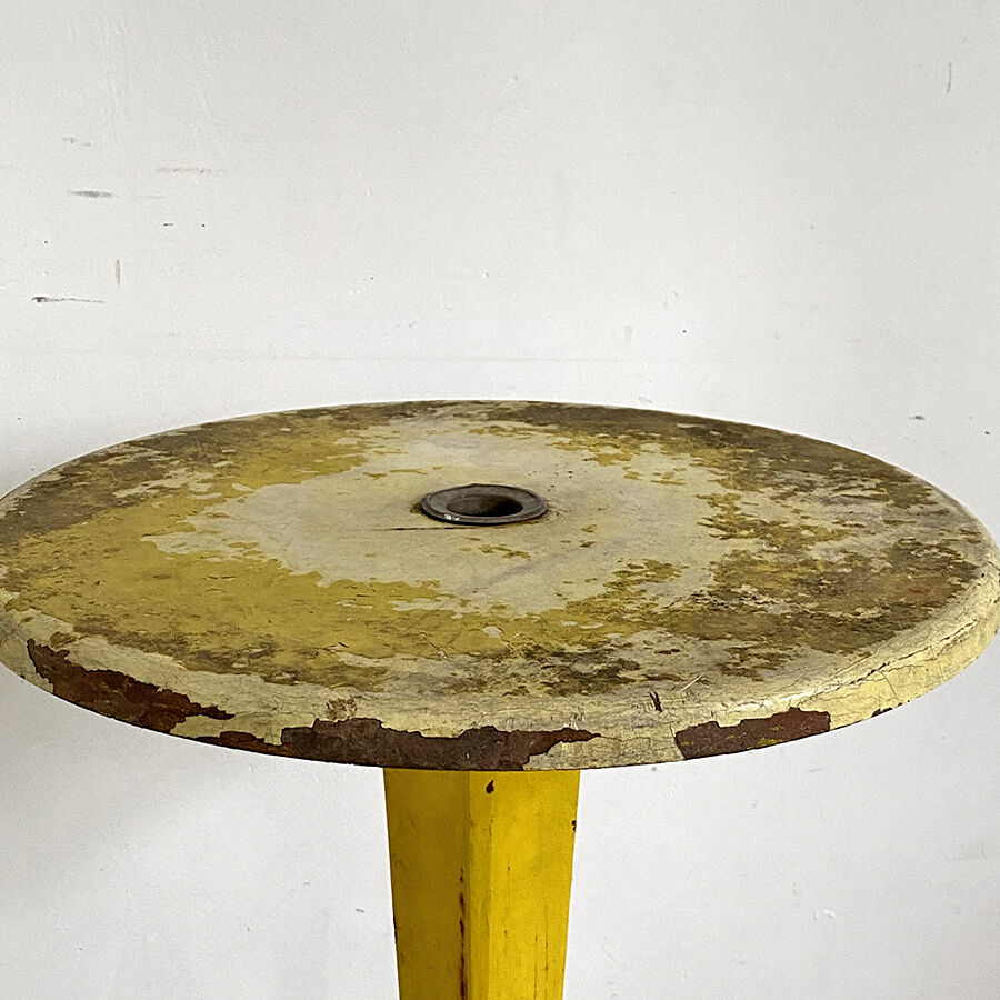 Table bistrot art déco métal patine jaune