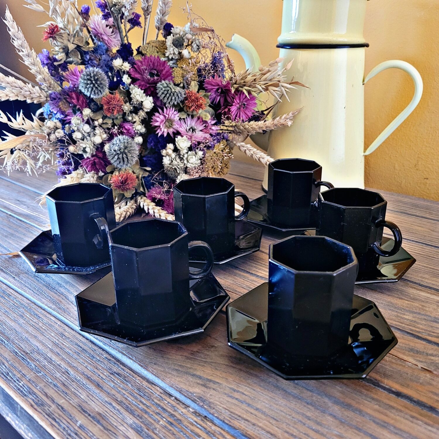 6 cups with black octagonal shaped cups esso collection
