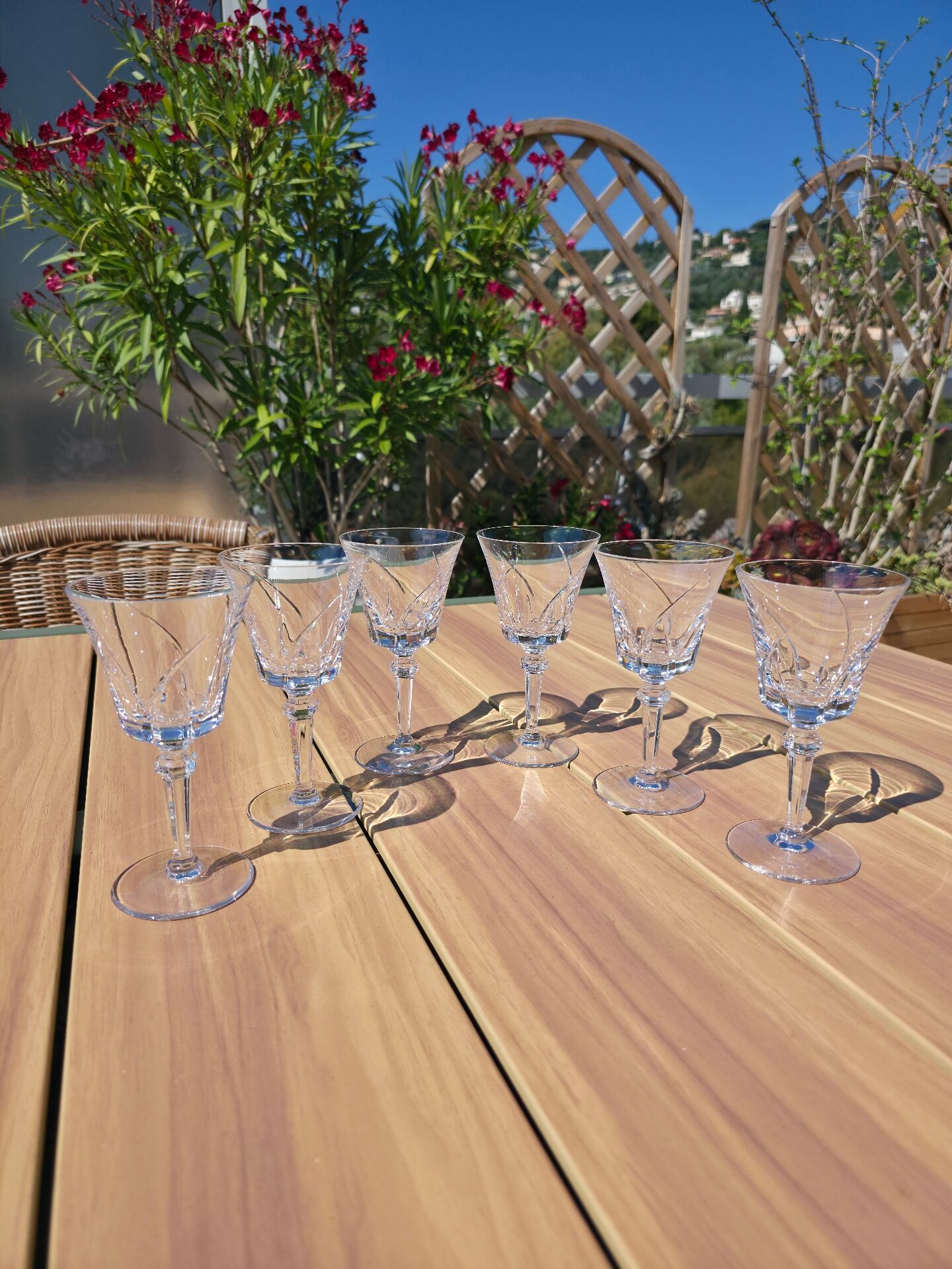 6 water and wine glasses in Sèvres crystal, Niagara model.