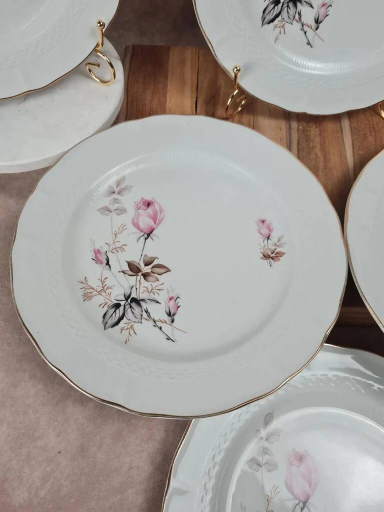 Set of 6 porcelain plates Tognana – antique rose pattern & gold rim