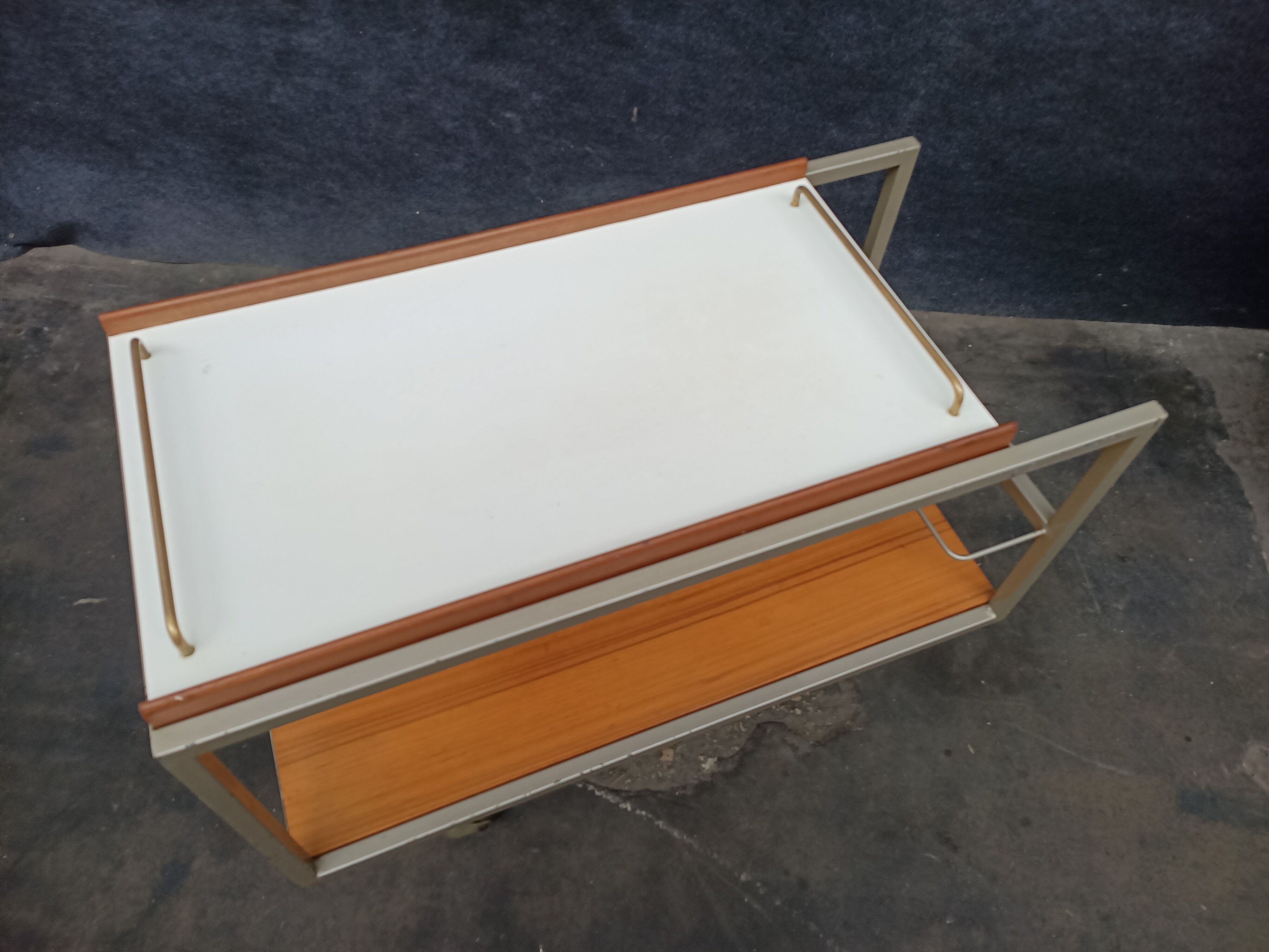 Desert trolley Georges Frydman