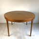 Table ronde par Niels Otto Moller en teck