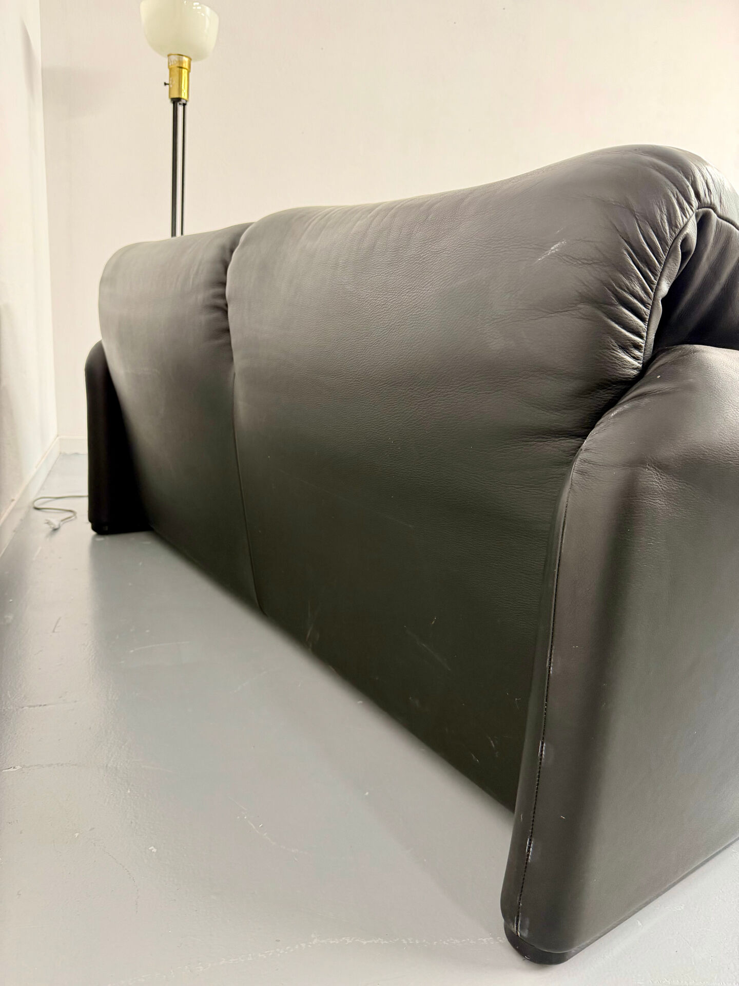 Canapé maralunga design design Vico MAGISTRETTI Cassina en cuir noir