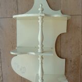 Painted wooden shelf to hang