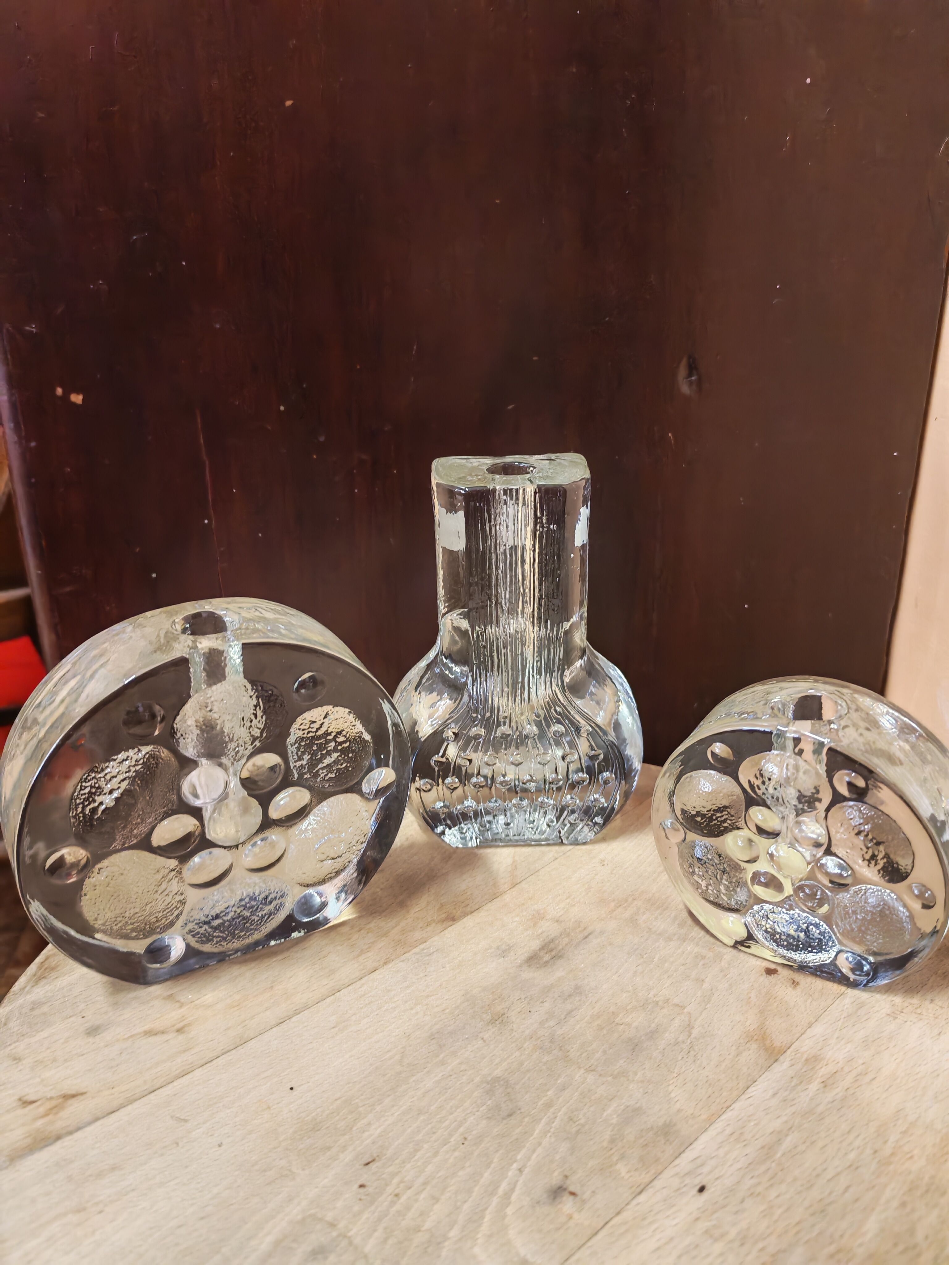 Lot de trois vases soliflores en verre moulé space age Allemagne 1970