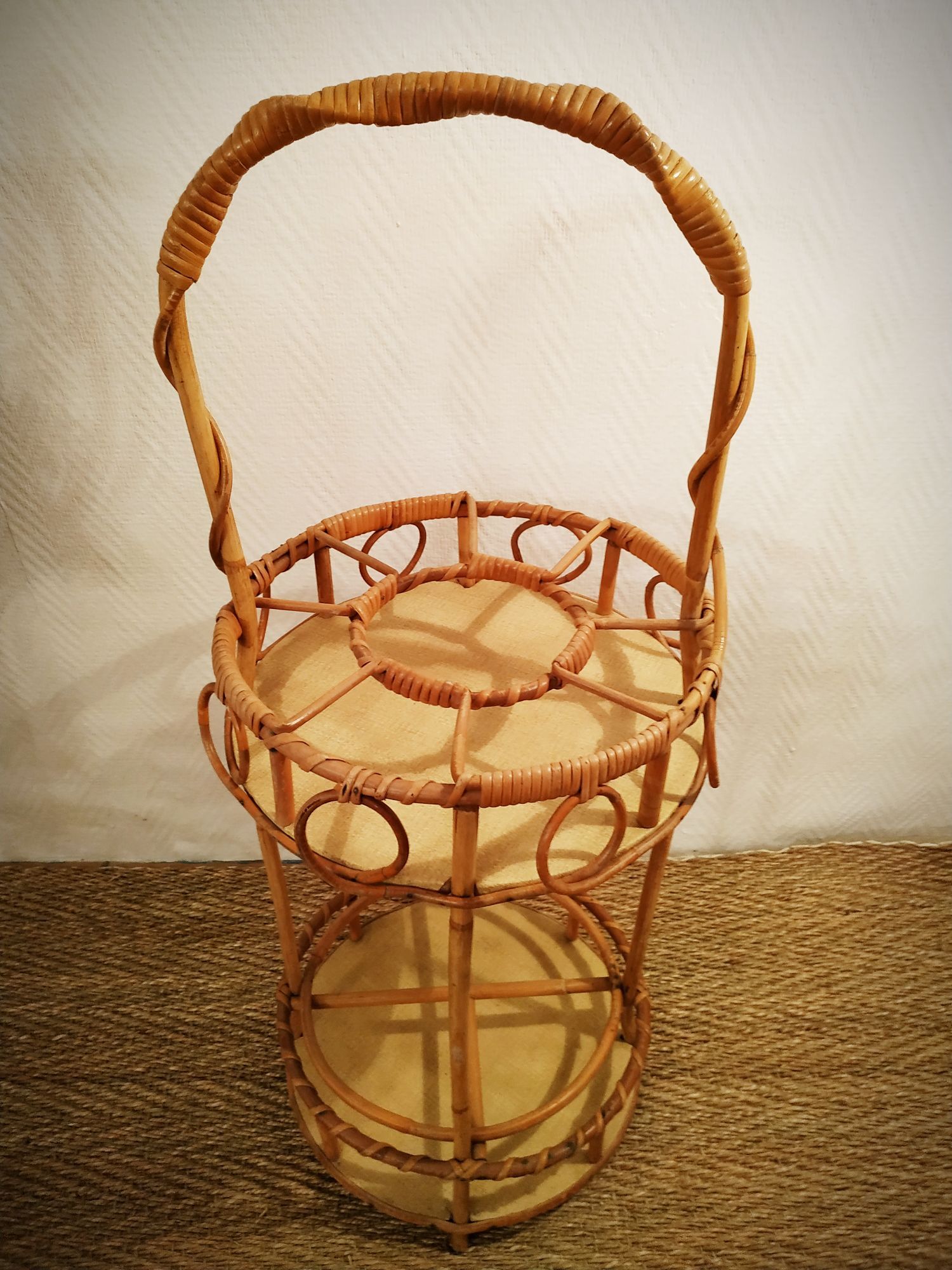 Rattan service bottle holder