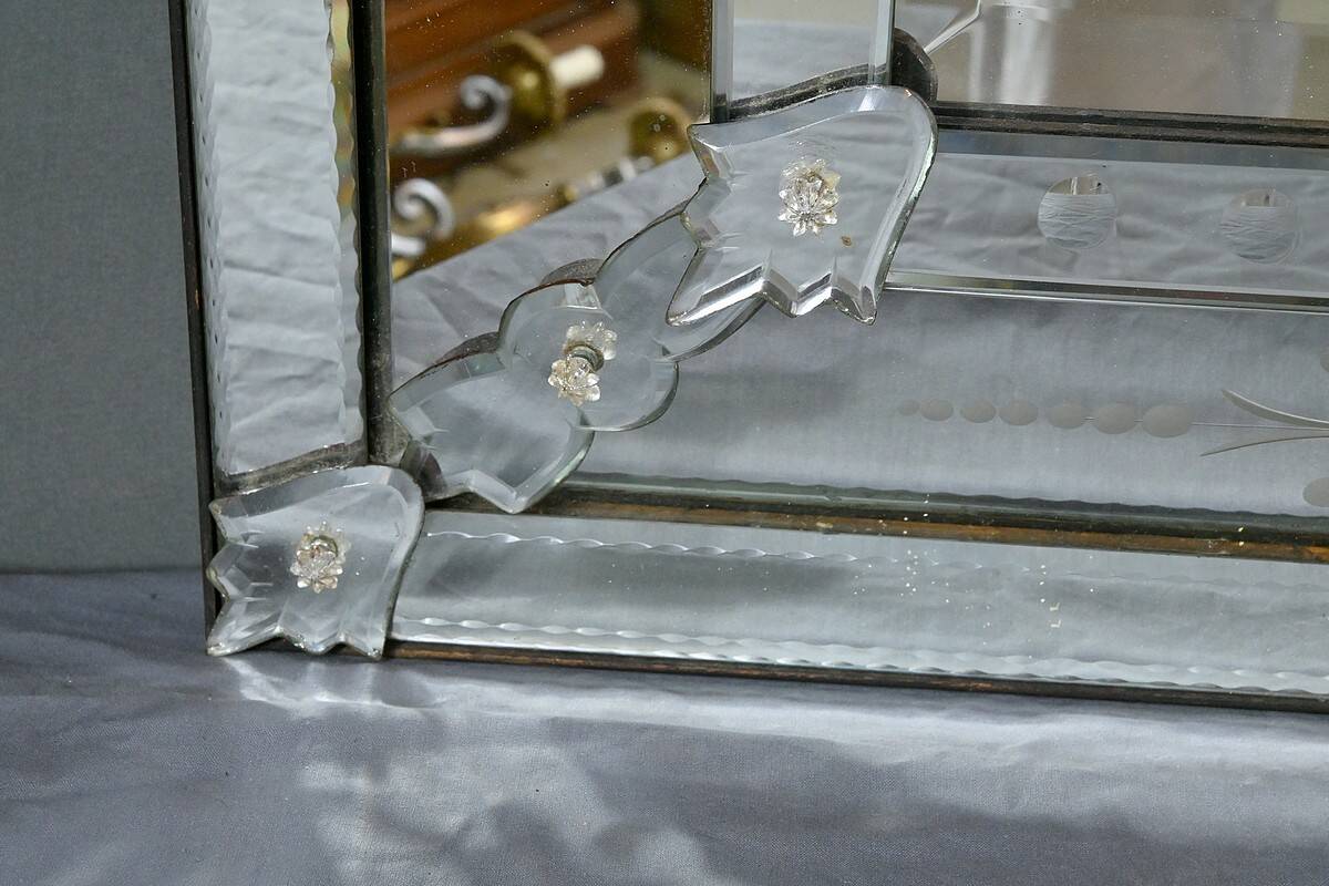 Important Venetian Mirror with Pediment, Italy – Early 20th Century