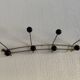 Portemanteau vintage 1960 doré 8 patères boules - 70 x 16 cm
