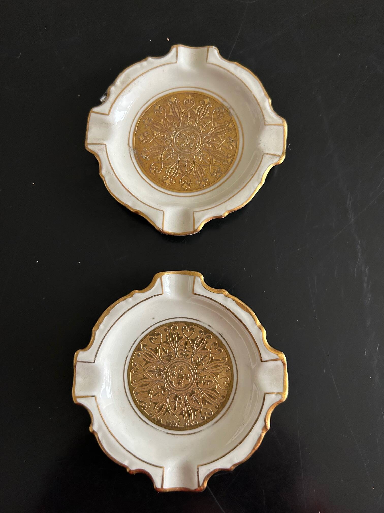Tettau Bavaria individual ashtrays