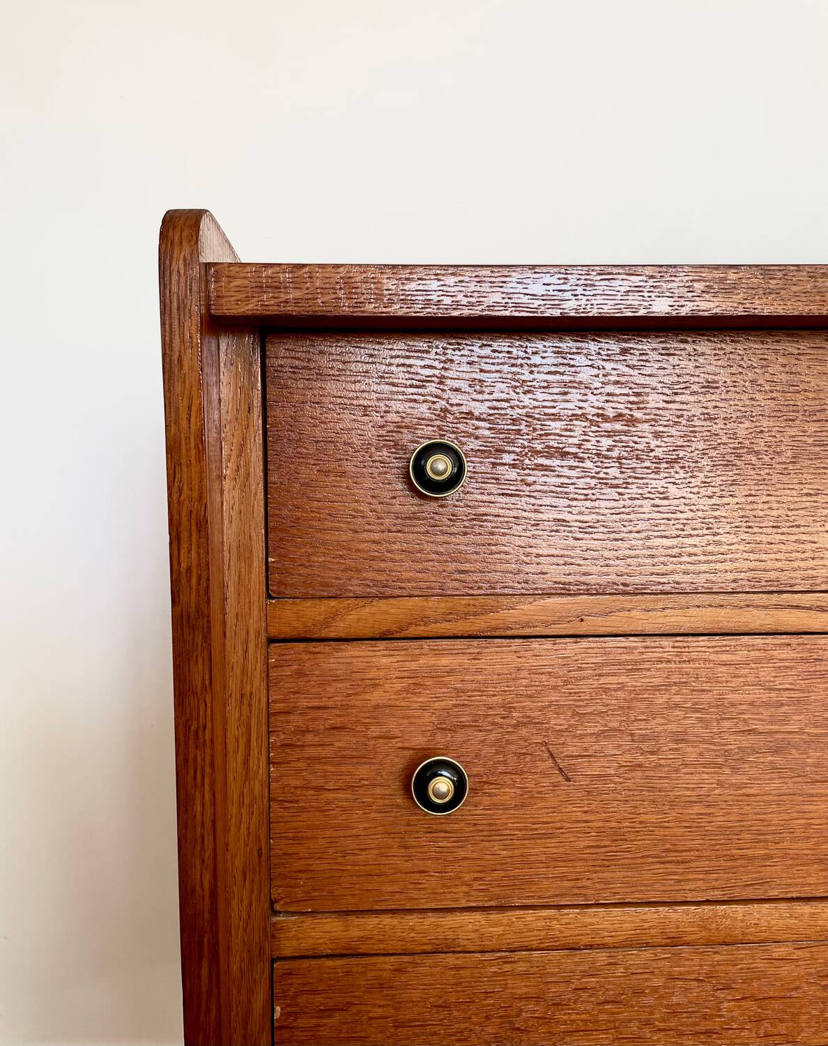 Commode en bois vintage