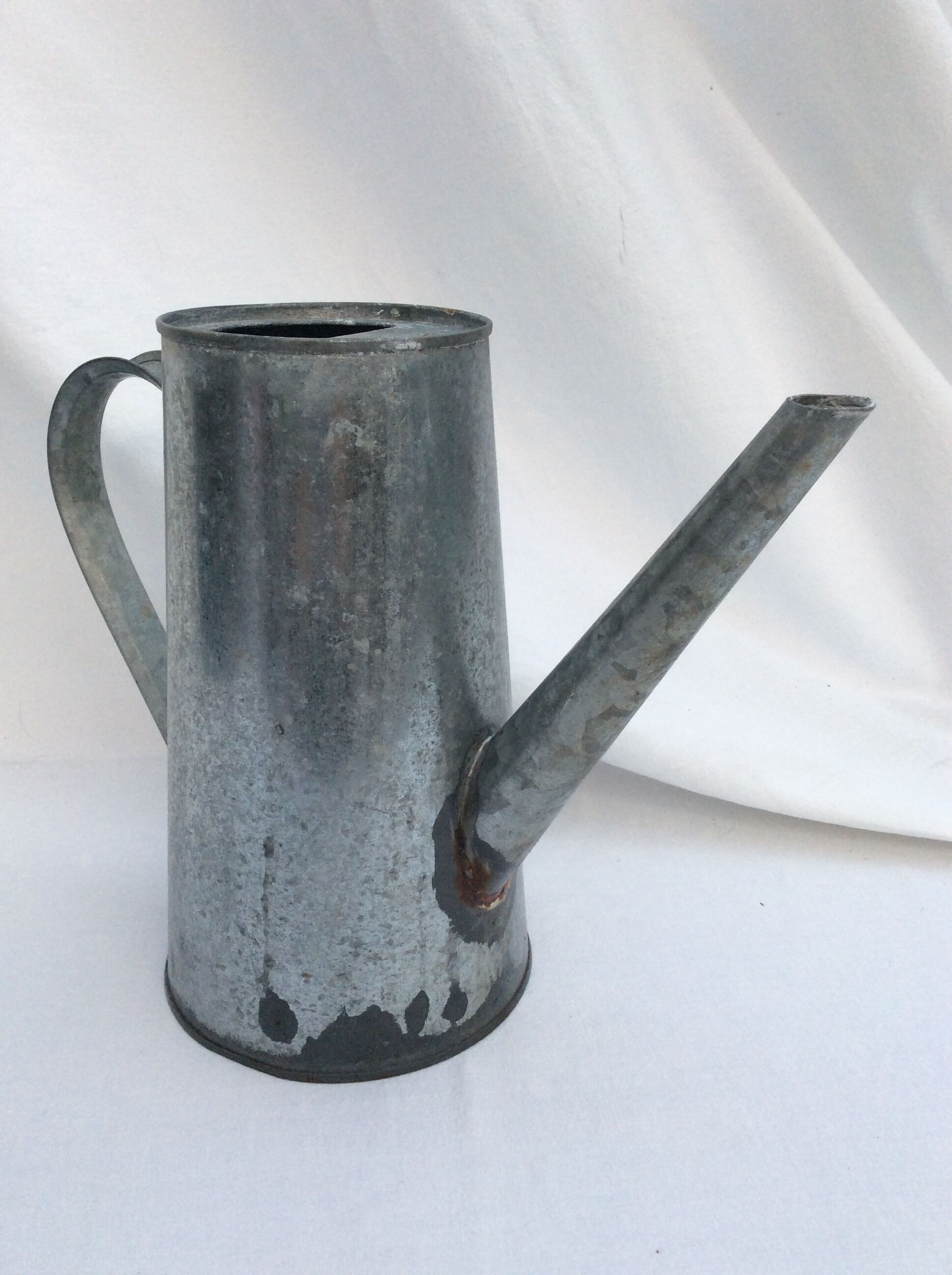 Vintage zinc broc
