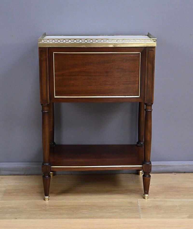 Mahogany curtain coffee table, Louis XVI style – mid-19th century