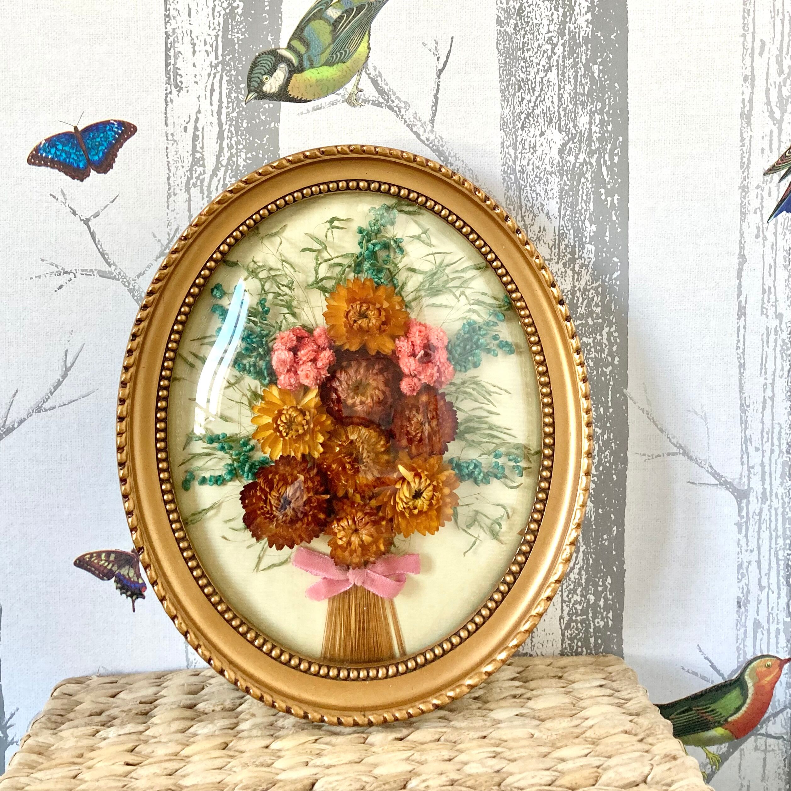 Curved glass frame dried flowers