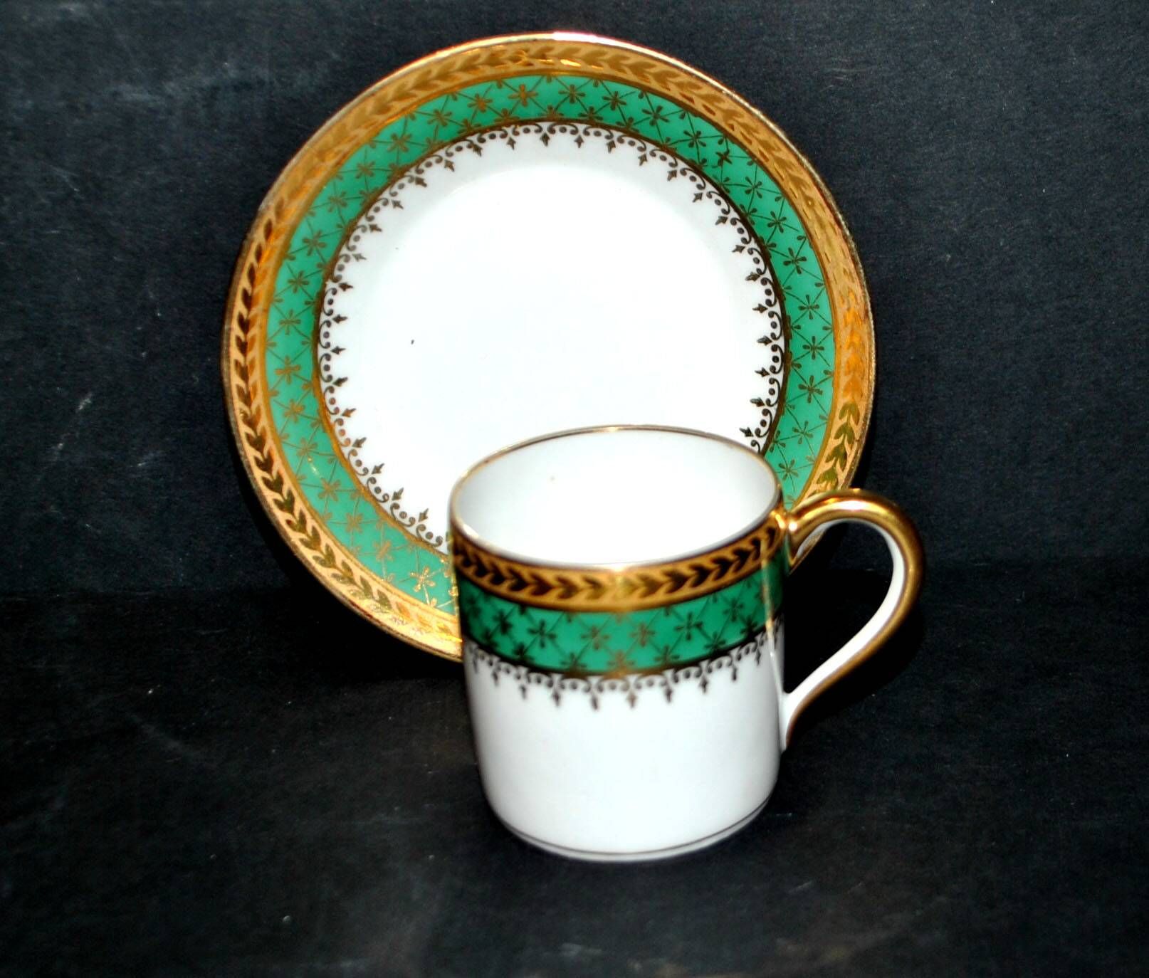 Green and gold litron coffee cup in Limoges porcelain BARDET 1950